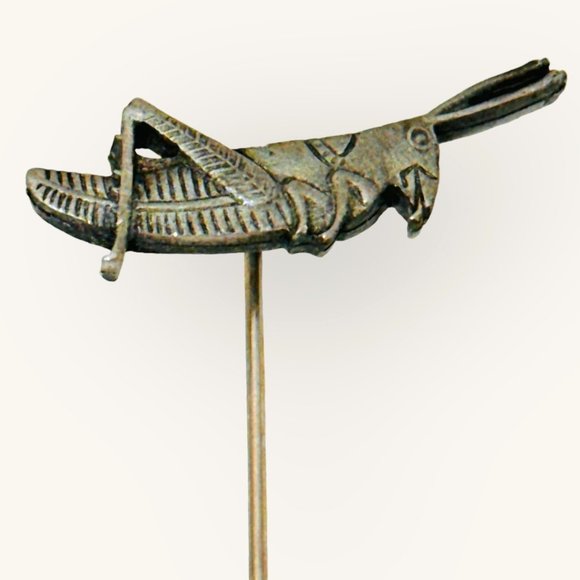 Vintage Silver Tone Grasshopper Bug Hat/Lapel Pin A.E. Forgione '74 Faneuil Hall - Picture 2 of 7